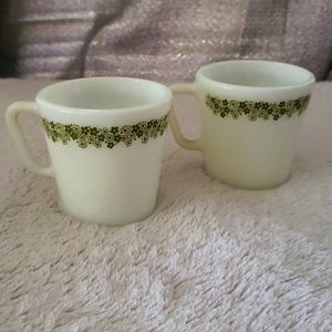 Pair pyrex 1410 cup crazy daisy / vintage 1970s